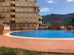 Apartamento con piscina y vistas al Montgo